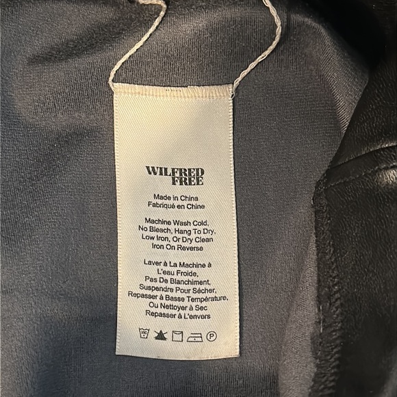 Aritzia Vegan Leather Leggings - Picture 9 of 11